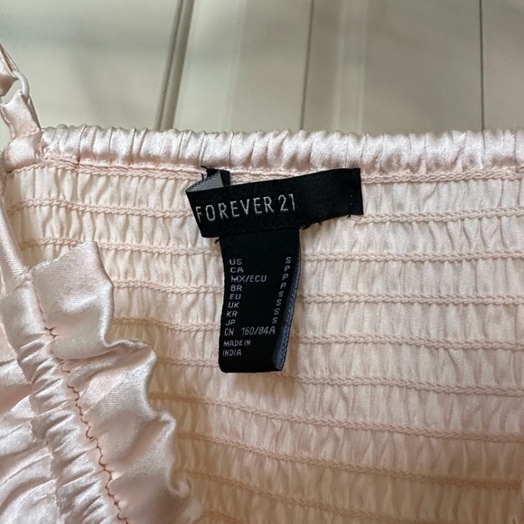 Pink satin crop tank - Picture 2 of 3